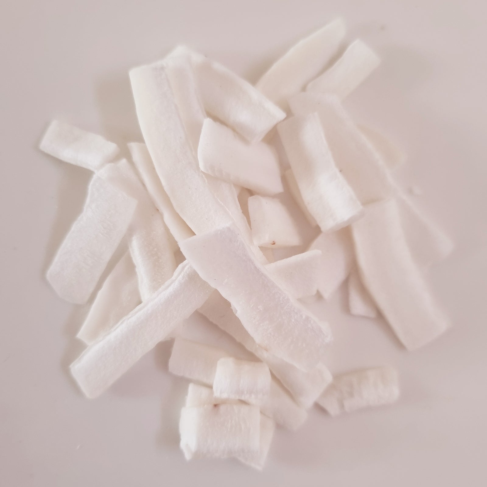 Gevriesdroogde cocos in snippers bulk 150 gram BIO